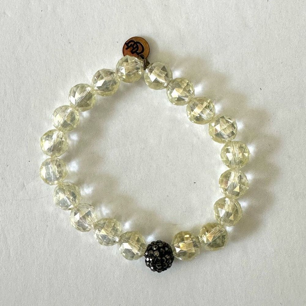 Clear beaded stretchy bracelet
